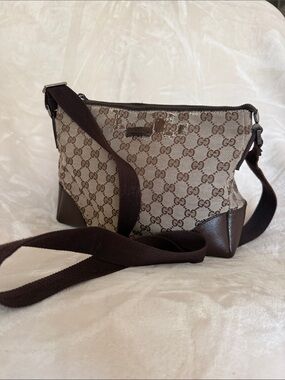 Authentic Gucci Shoulder Bag Gucci Crossbody Canvas with Brown leather Trim